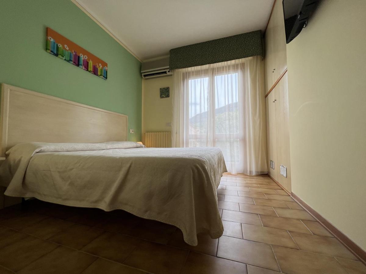 Viole Country Hotel Assisi Esterno foto